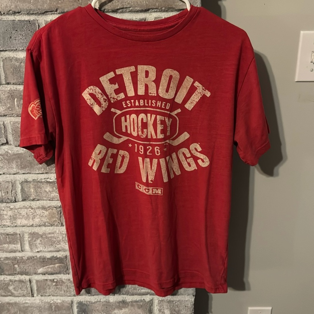 Red Wings short sleeve tee M